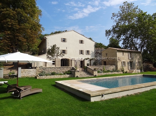 Prestige property in Luberon to rent for 12 people 